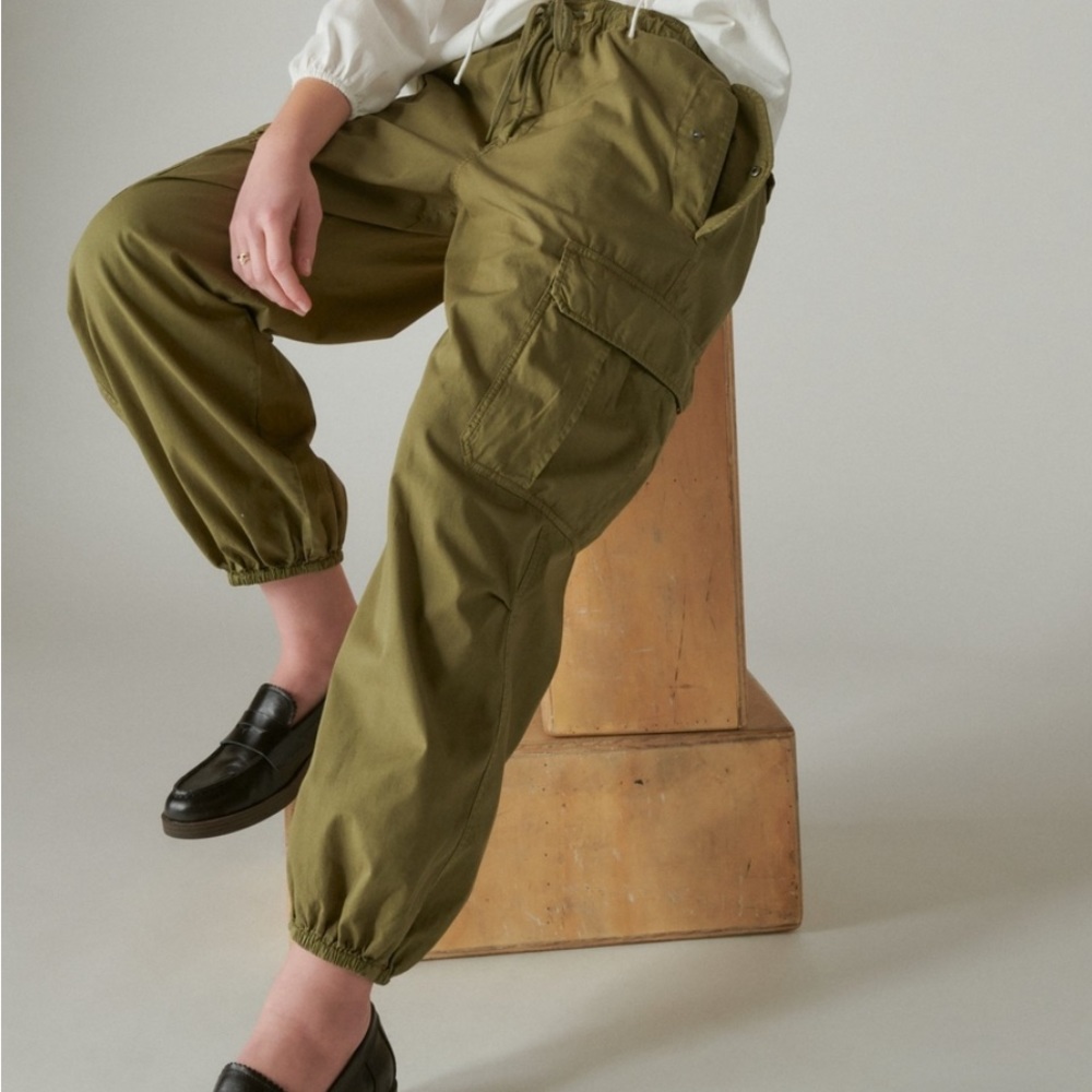 Lucky Brand Parachute Cargo Pants Women’s size 2